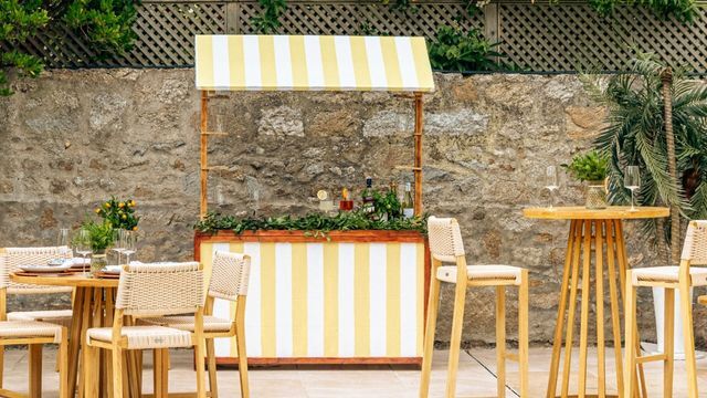Gin Spritz Bar