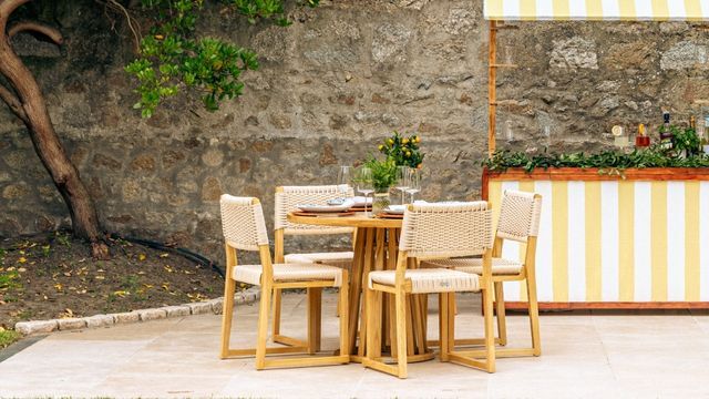 Woodley Dining Table